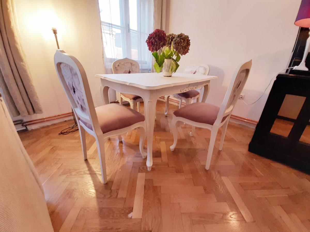 Central Loft Apartment Μπρασόβ Εξωτερικό φωτογραφία