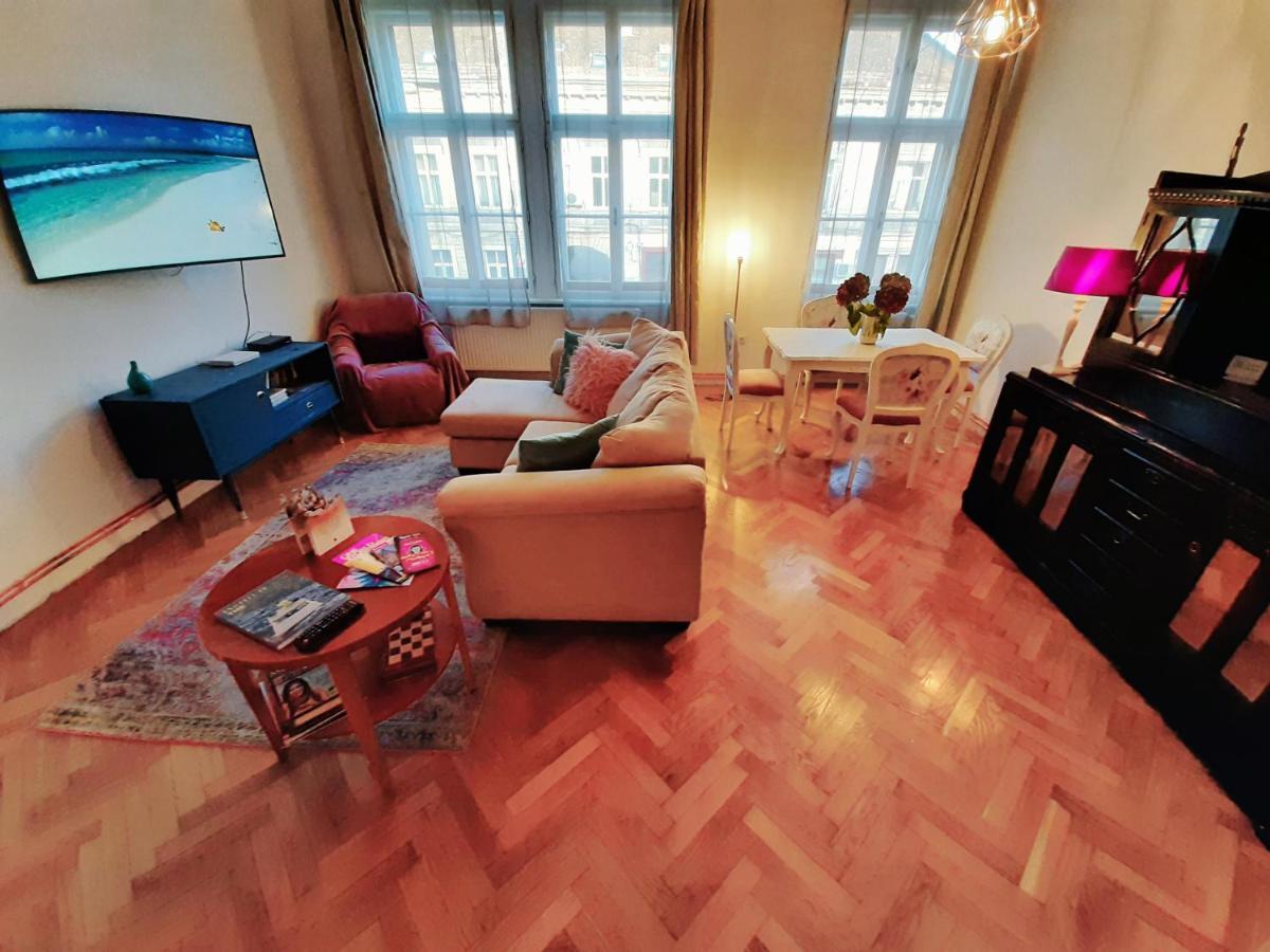 Central Loft Apartment Μπρασόβ Εξωτερικό φωτογραφία