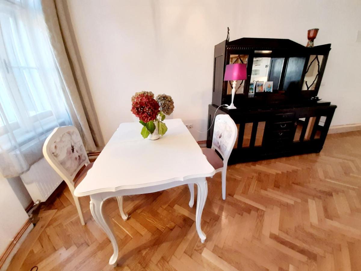 Central Loft Apartment Μπρασόβ Εξωτερικό φωτογραφία